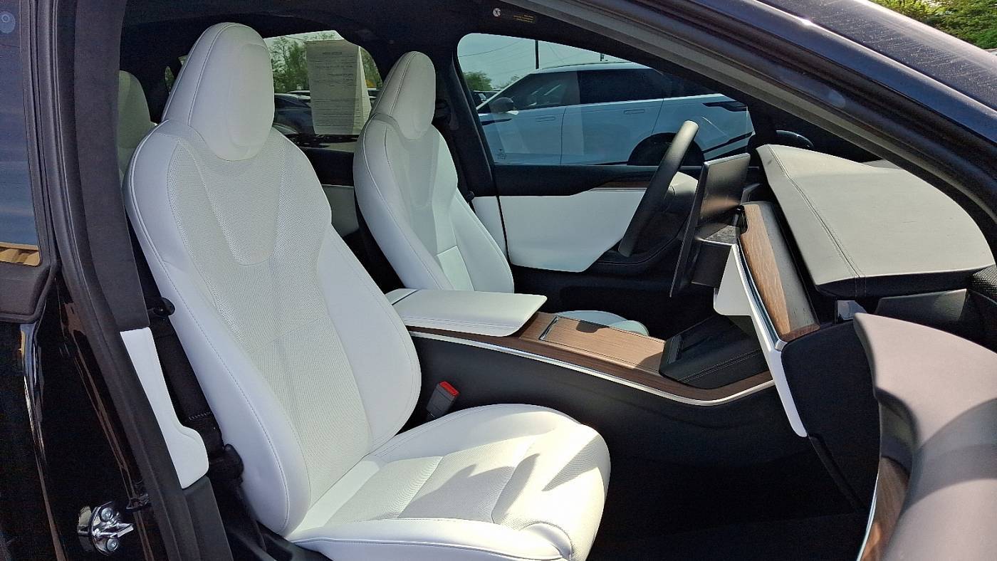 2023 Tesla Model X 7SAXCBE51PF370264