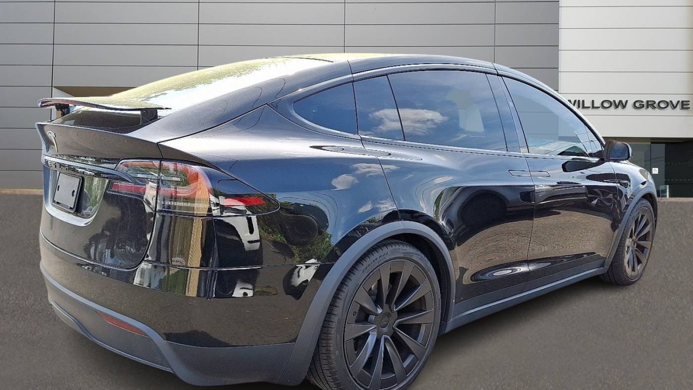 2023 Tesla Model X 7SAXCBE51PF370264