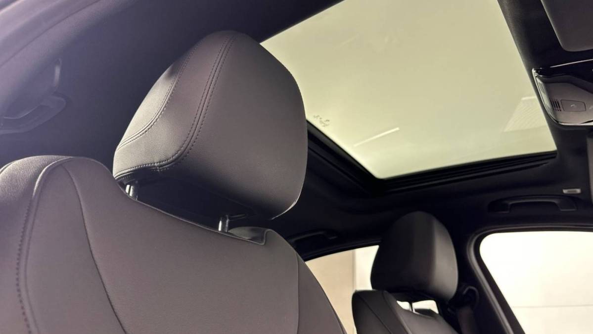 2021 BMW 3 Series - Images - 15
