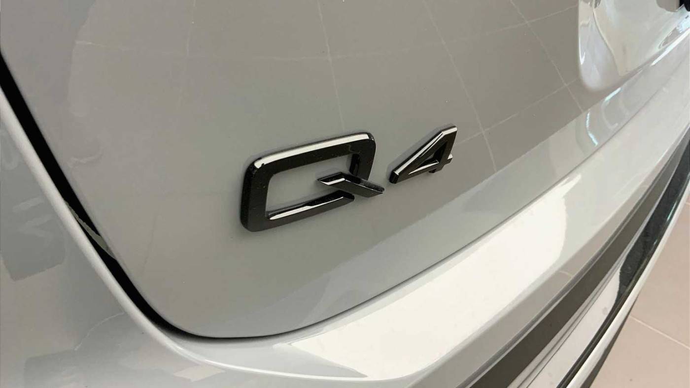 2024 Audi Q4 e-tron WA14UBFZ1RP065624