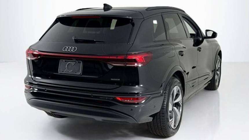2025 Audi Q6 e-tron WA124BGFXSA035767