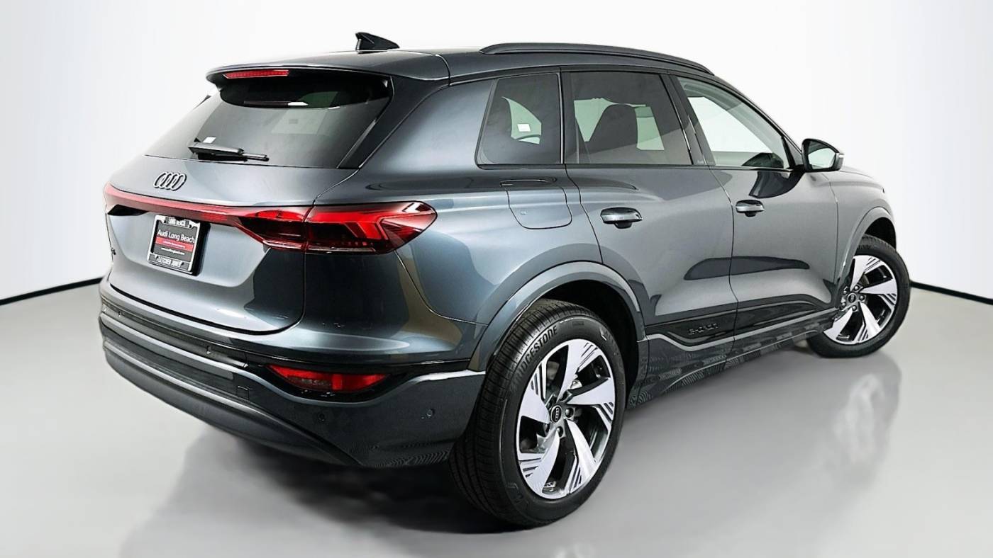 2025 Audi Q6 e-tron WA124BGF2SA014606