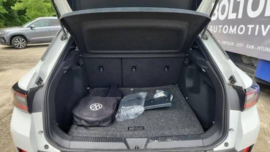 2023 Volkswagen ID.4 1V2CMPE88PC054257