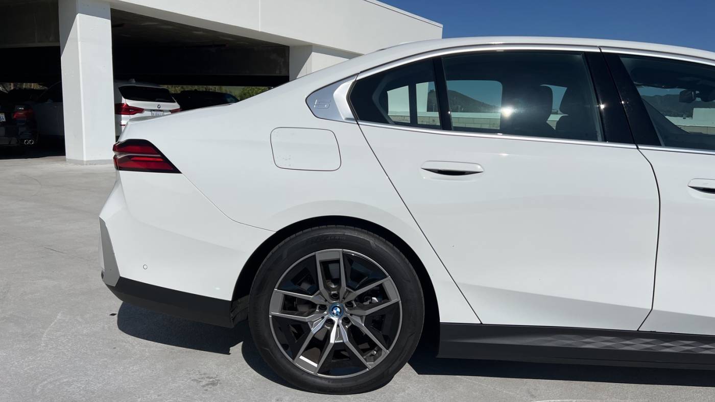 2024 BMW i5 WBY33FK03RCS83217