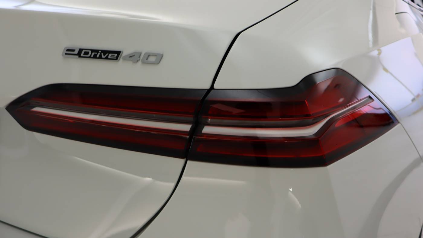 2024 BMW i5 WBY33FK03RCS83217