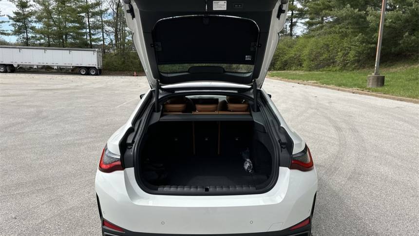 2024 BMW i4 WBY73AW0XRFS72938