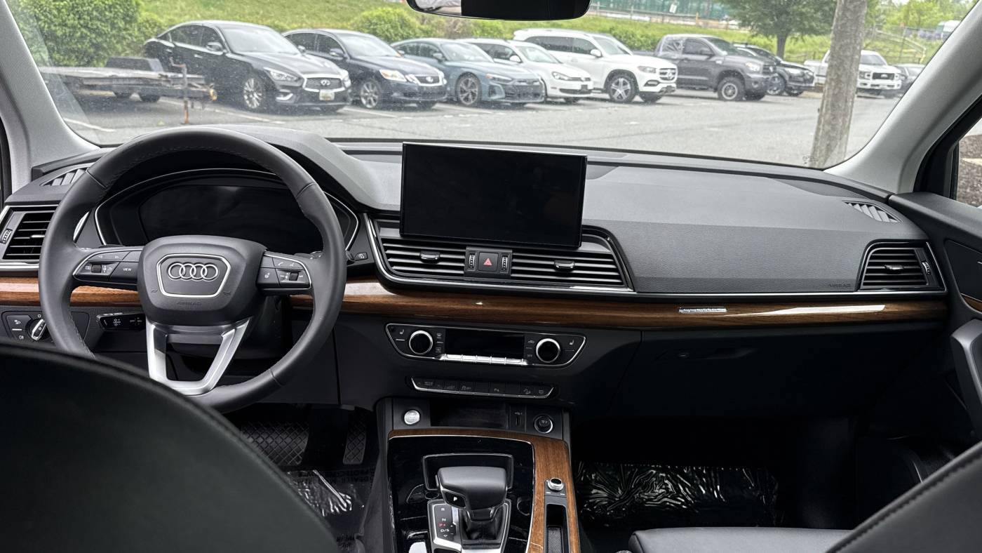 2024 Audi Q5 WA1G2AFY7R2034220