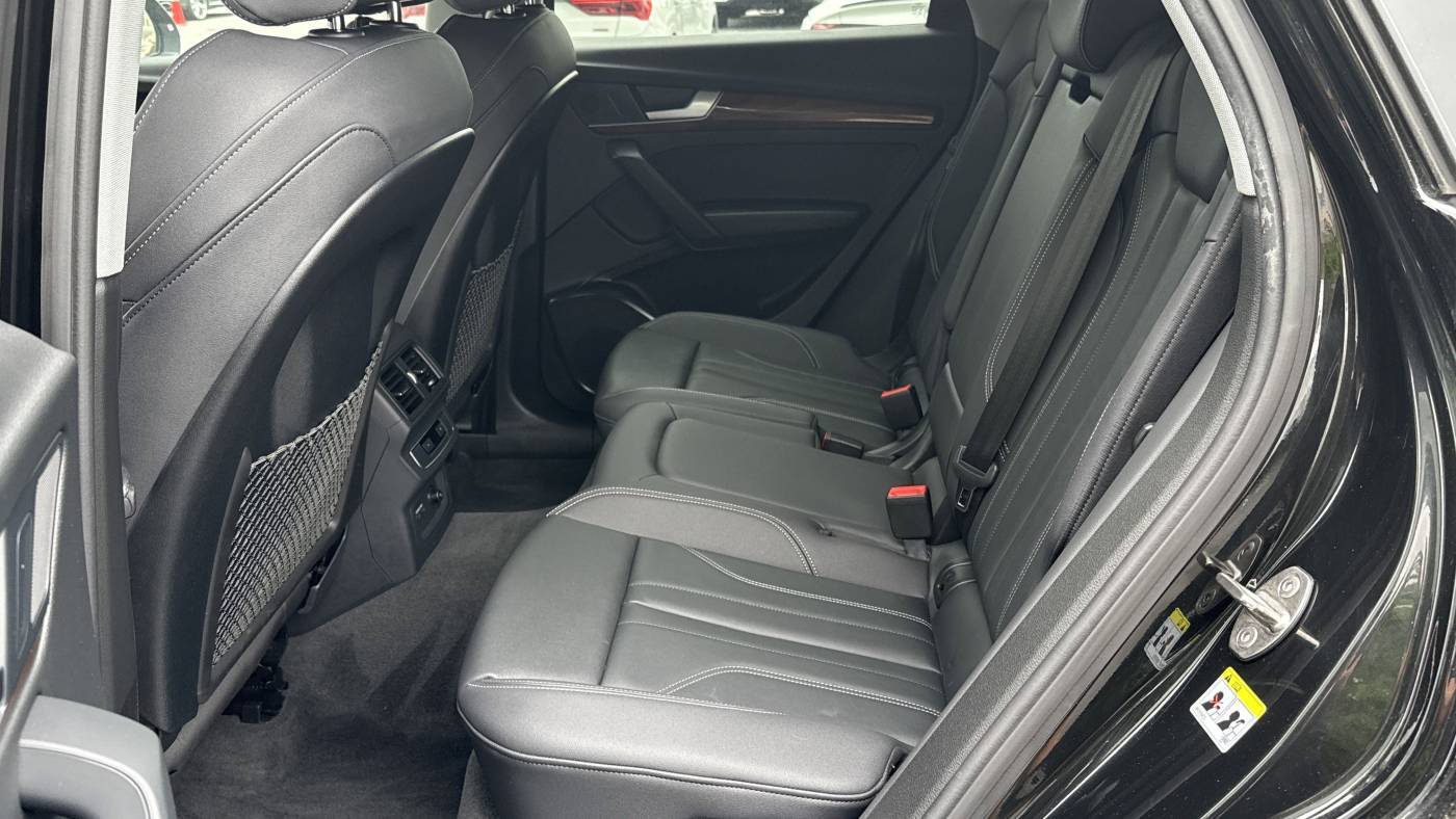 2024 Audi Q5 WA1G2AFY7R2034220