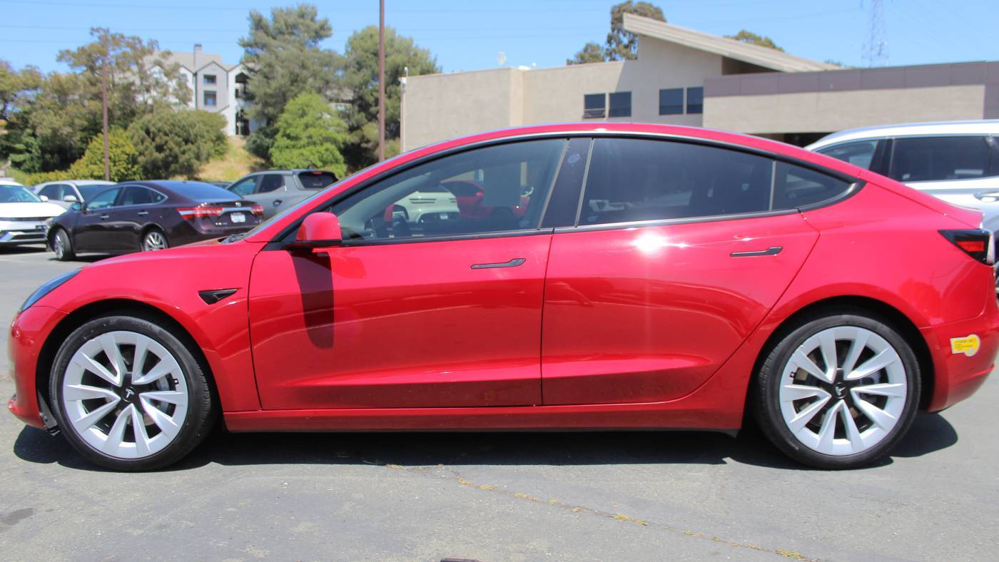2022 Tesla Model 3 5YJ3E1EB9NF208238