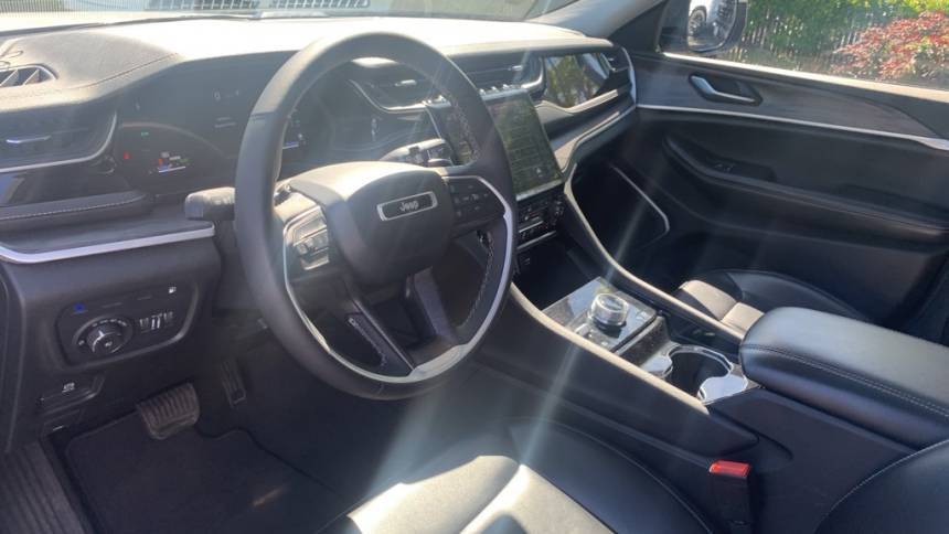 2023 Jeep Grand Cherokee 1C4RJYB64PC623831