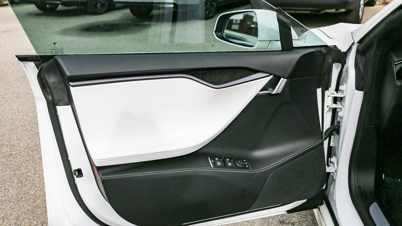 2019 Tesla Model S 5YJSA1E42KF337345
