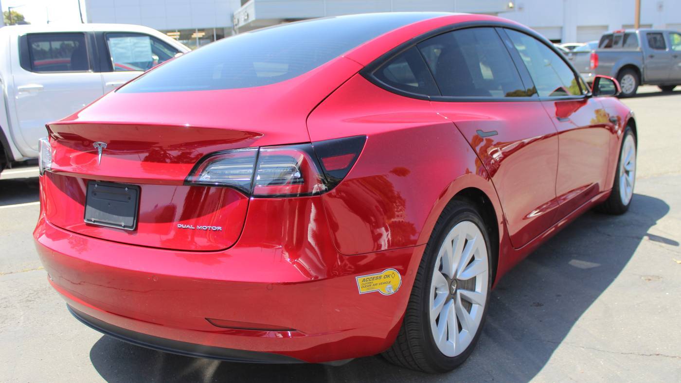 2022 Tesla Model 3 5YJ3E1EB9NF208238