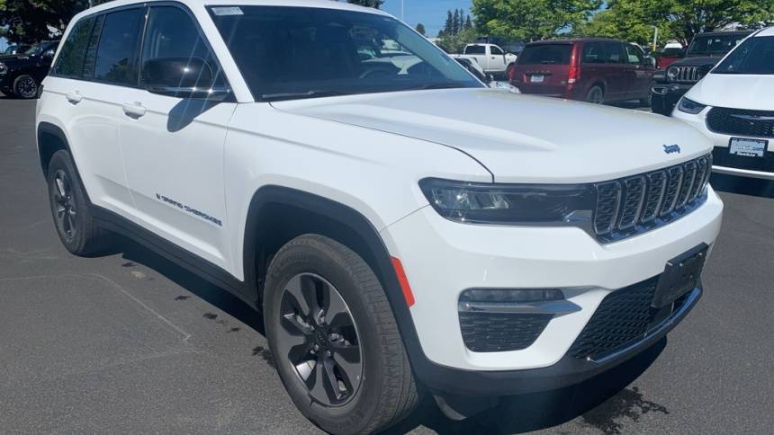 2023 Jeep Grand Cherokee 1C4RJYB64PC623831