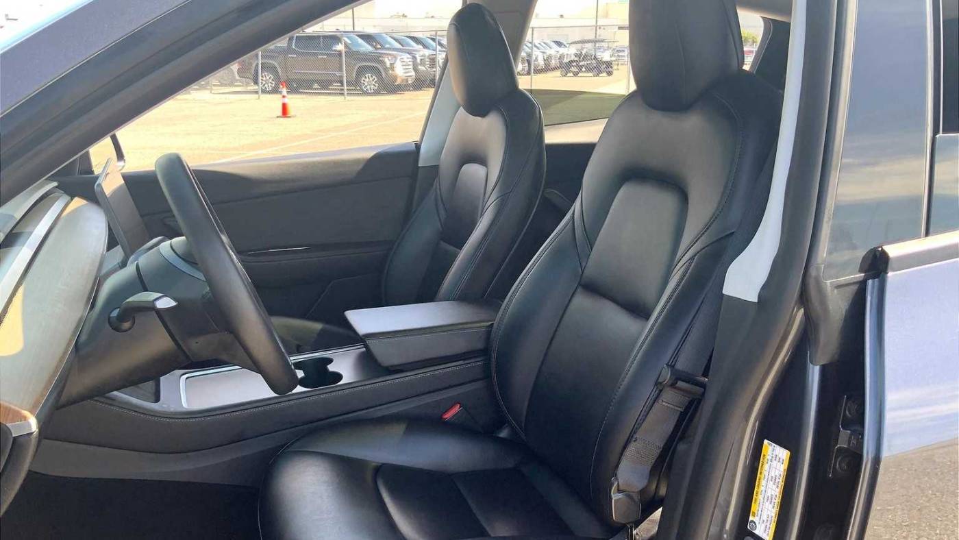 2021 Tesla Model Y 5YJYGDEE8MF193239