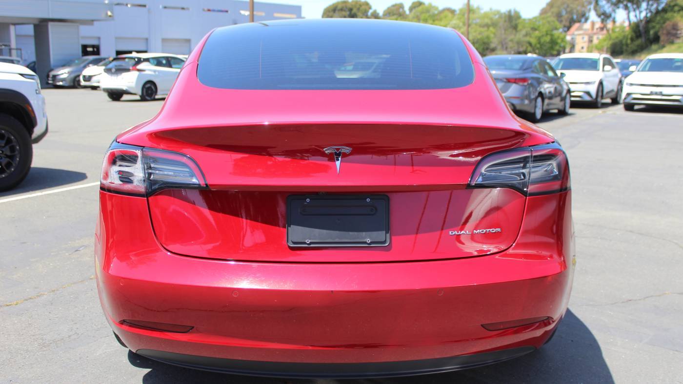 2022 Tesla Model 3 5YJ3E1EB9NF208238
