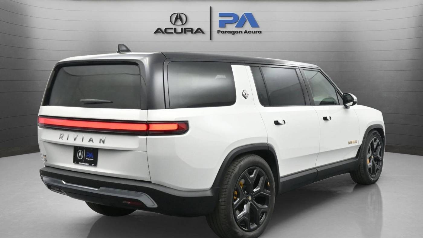 2023 Rivian R1S 7PDSGABA7PN011079