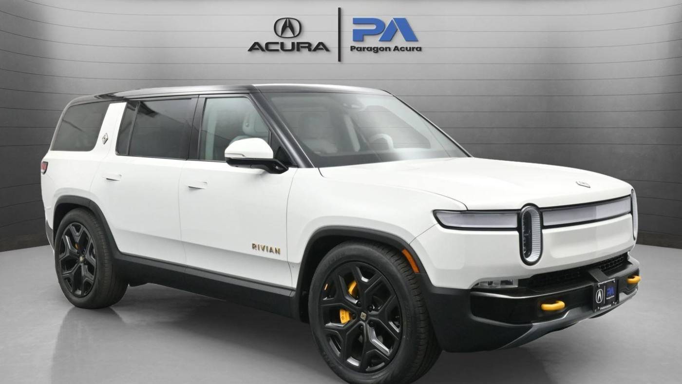 2023 Rivian R1S 7PDSGABA7PN011079