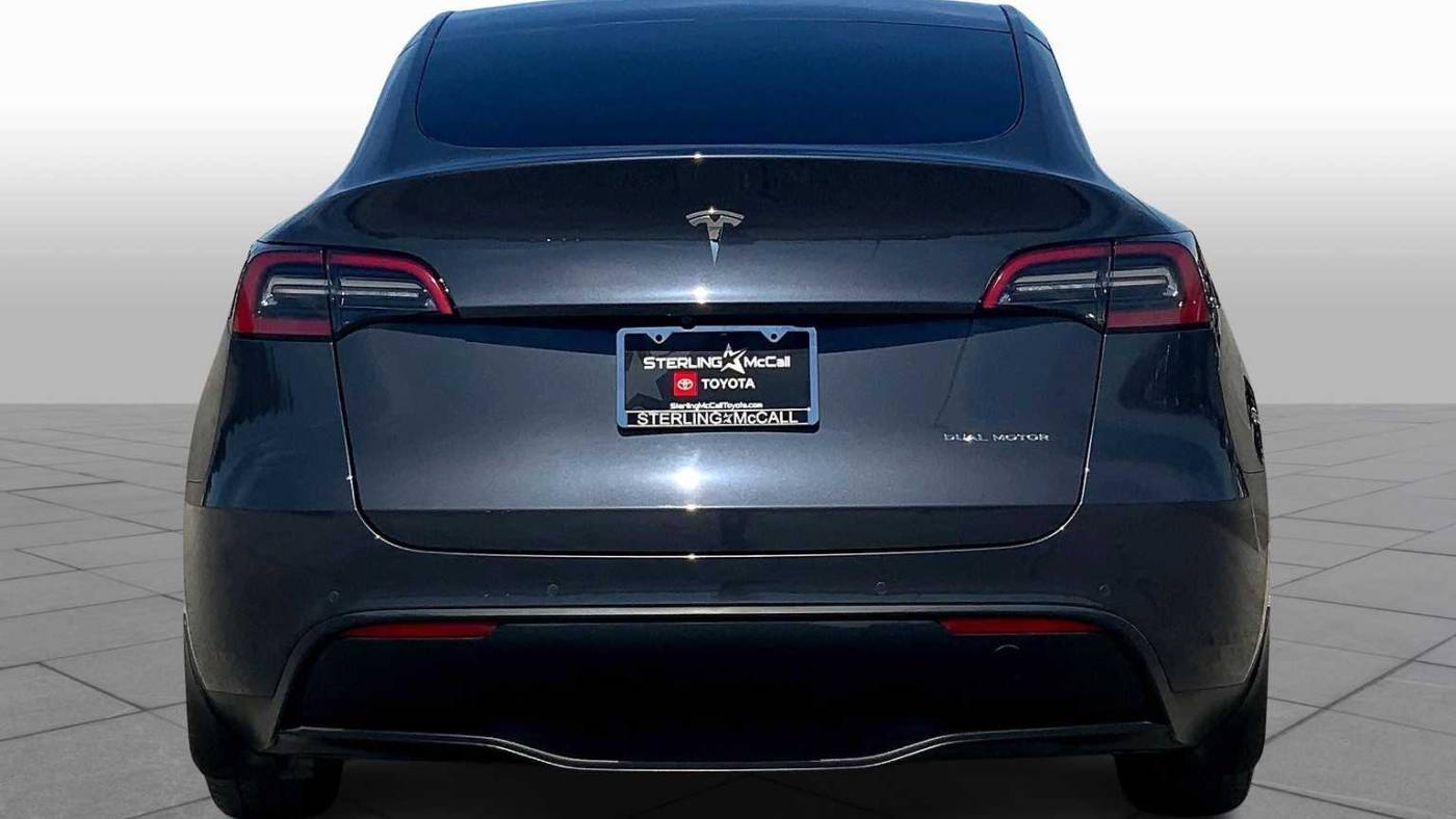 2021 Tesla Model Y 5YJYGDEE8MF193239