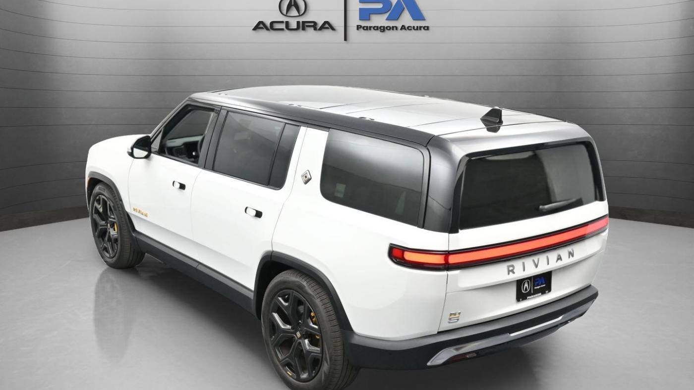 2023 Rivian R1S 7PDSGABA7PN011079