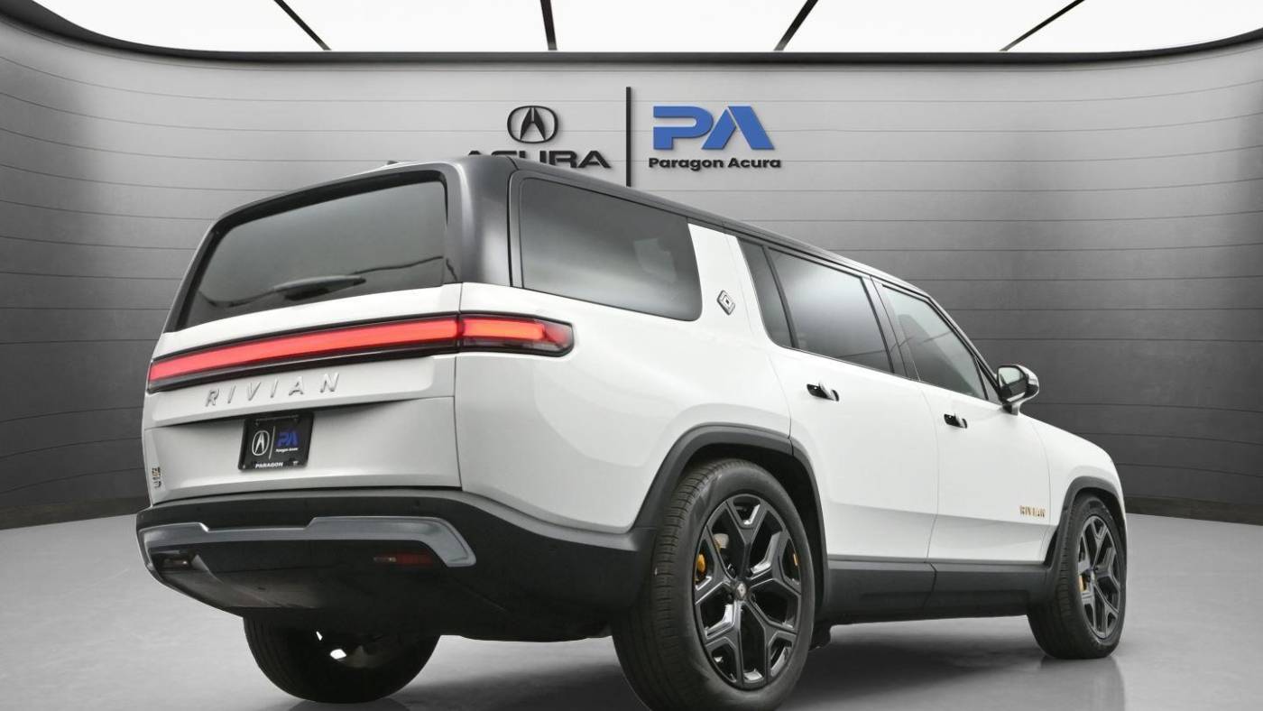 2023 Rivian R1S 7PDSGABA7PN011079