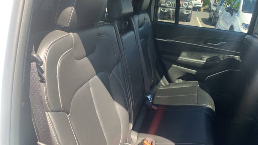 2023 Jeep Grand Cherokee 1C4RJYB64PC623831