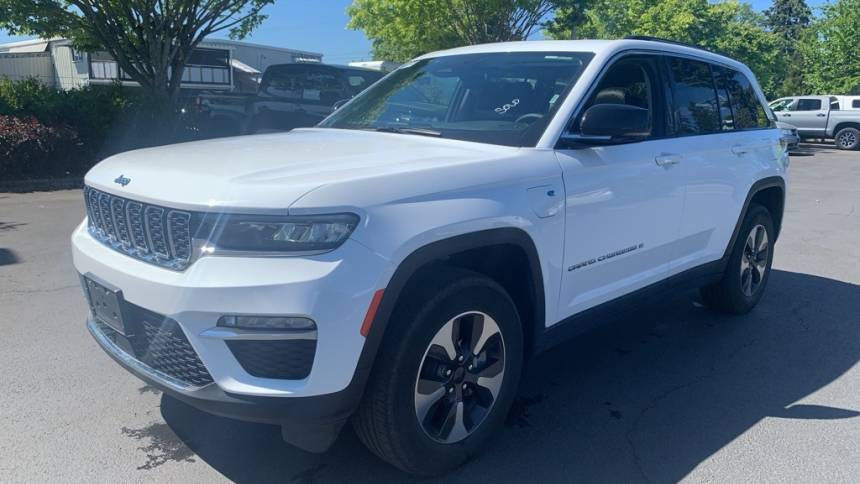 2023 Jeep Grand Cherokee 1C4RJYB64PC623831