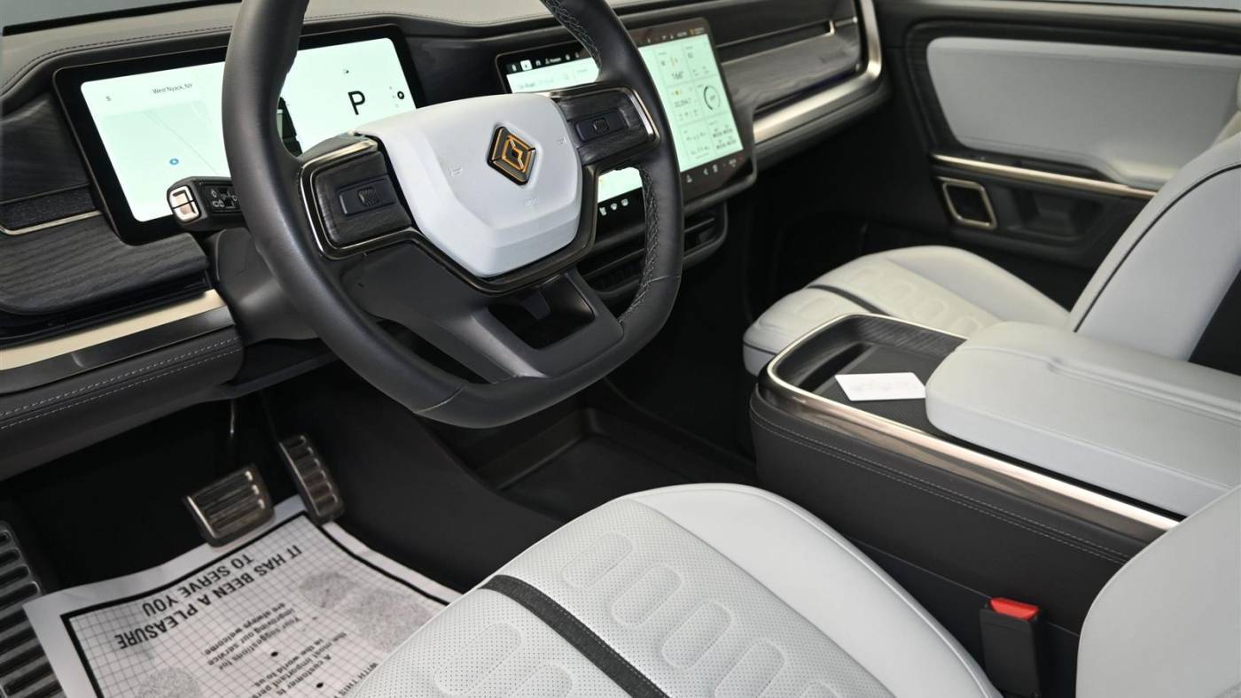 2023 Rivian R1S 7PDSGABA7PN011079