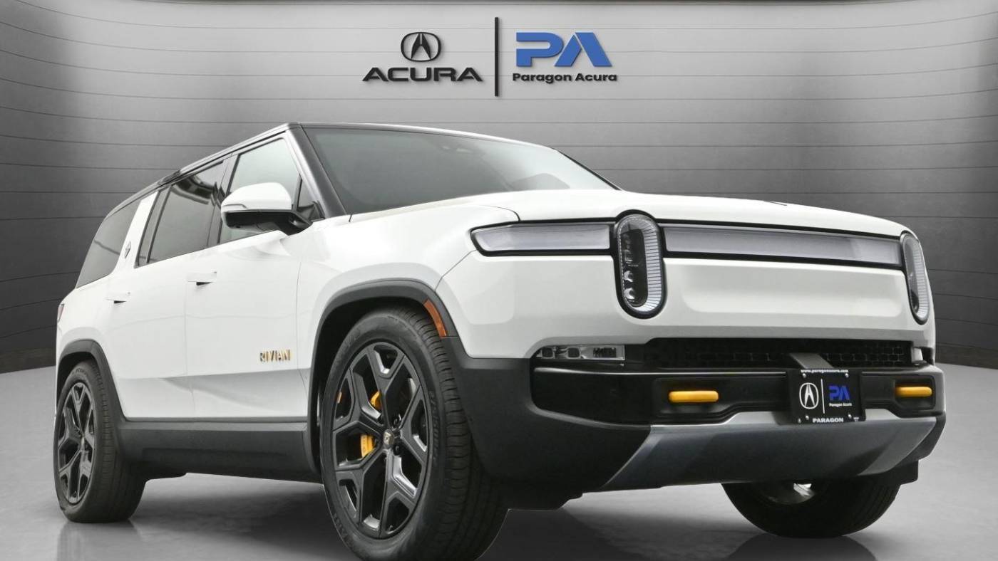 2023 Rivian R1S 7PDSGABA7PN011079