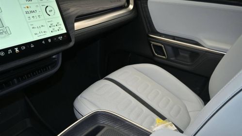 2023 Rivian R1S 7PDSGABA7PN011079