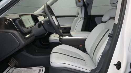 2023 Rivian R1S 7PDSGABA7PN011079