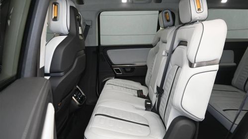 2023 Rivian R1S 7PDSGABA7PN011079