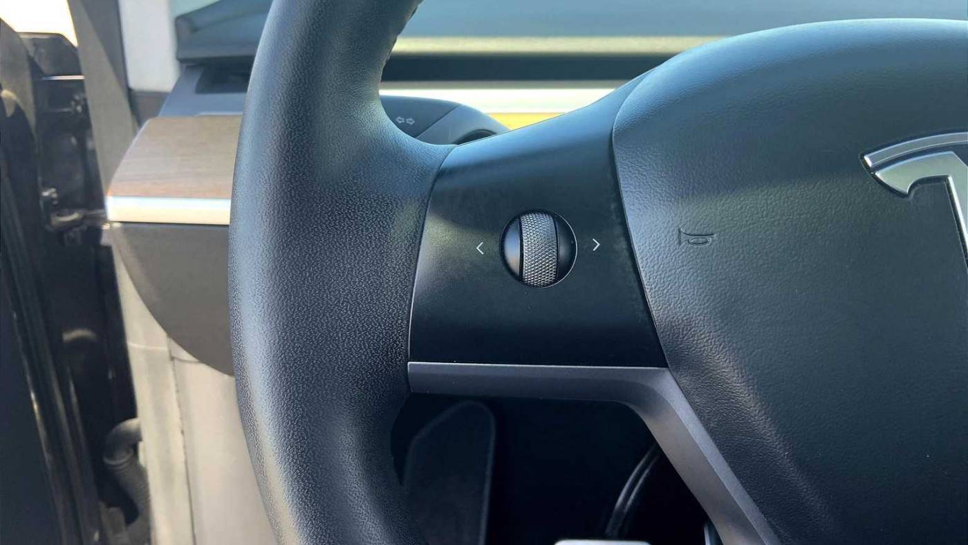 2021 Tesla Model Y 5YJYGDEE8MF193239