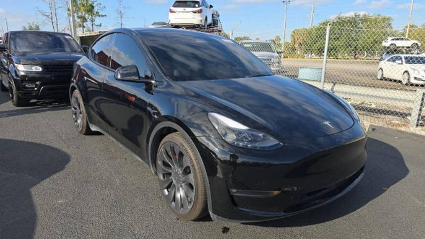2023 Tesla Model Y 7SAYGDEF7PF900265