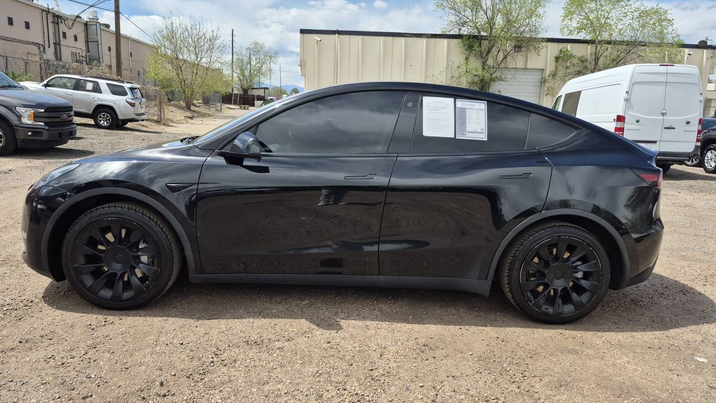 2021 Tesla Model Y 5YJYGDEDXMF105198