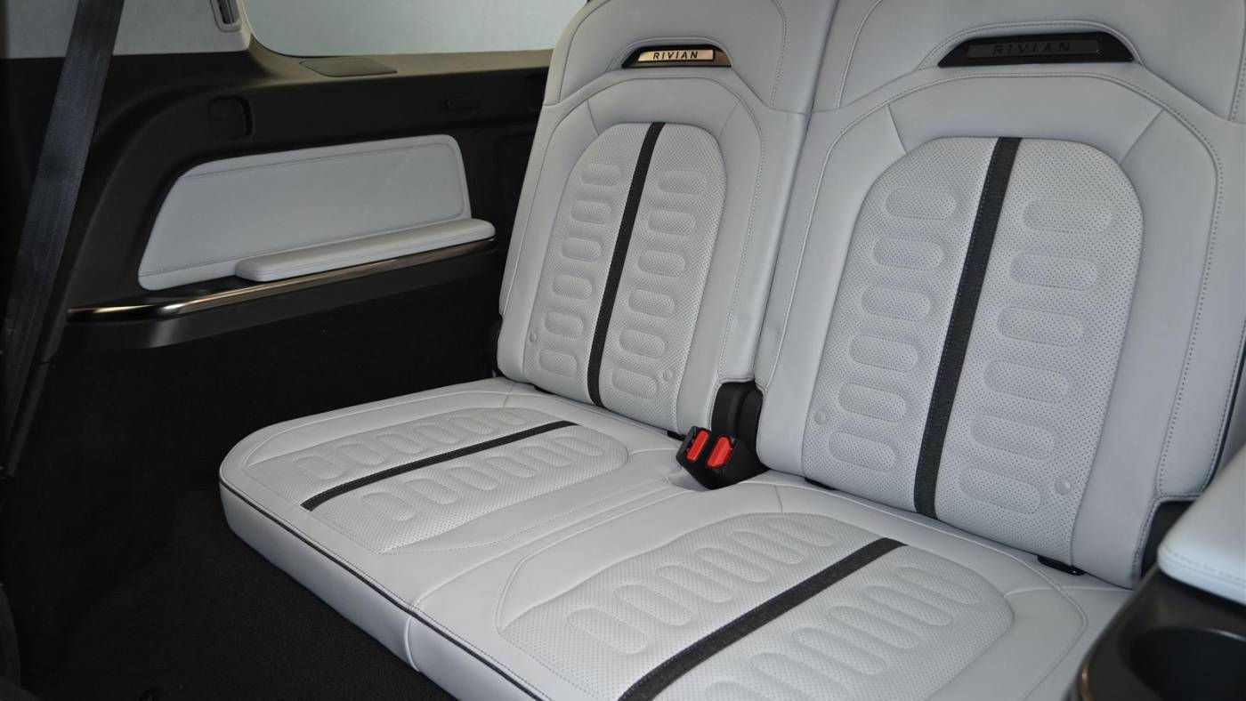 2023 Rivian R1S 7PDSGABA7PN011079