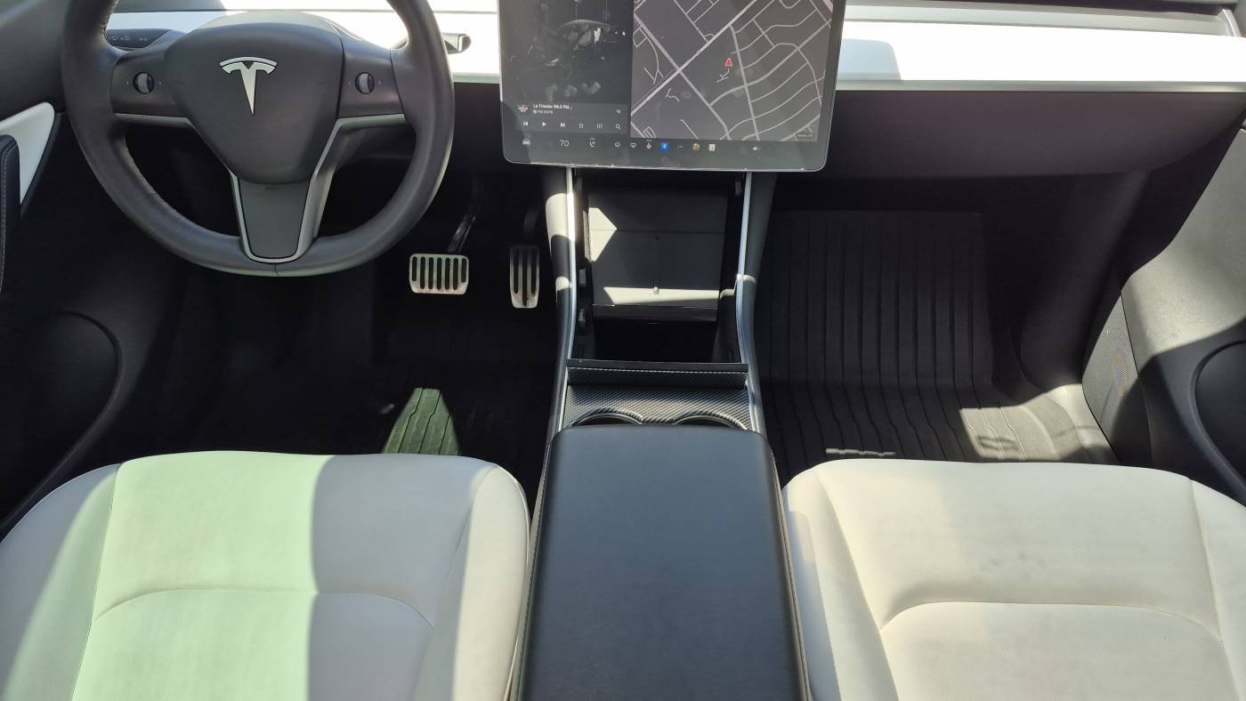2021 Tesla Model Y 5YJYGDEDXMF105198