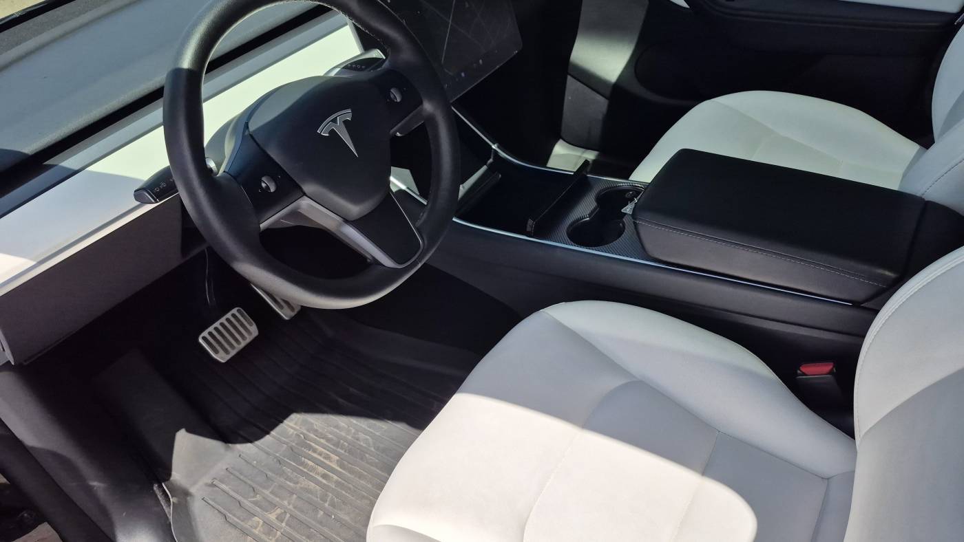2021 Tesla Model Y 5YJYGDEDXMF105198