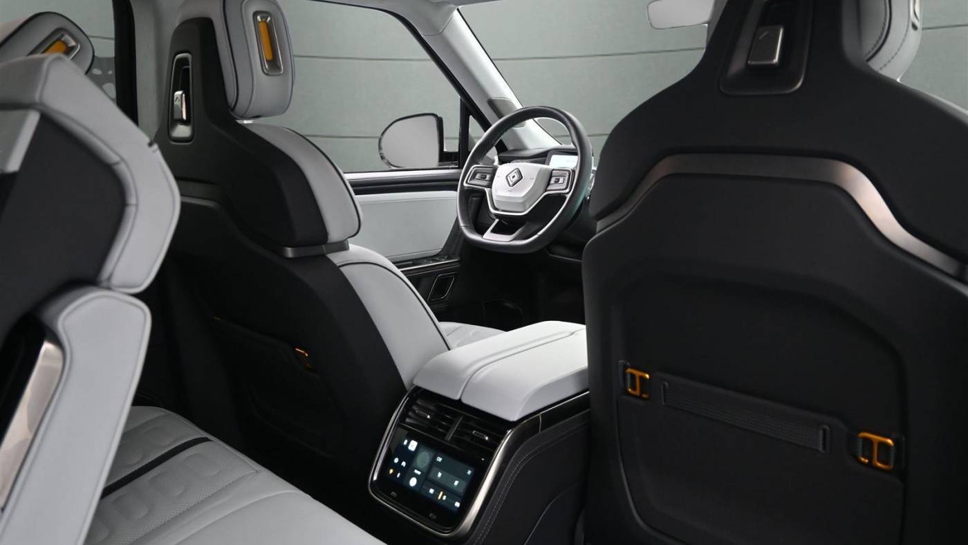 2023 Rivian R1S 7PDSGABA7PN011079