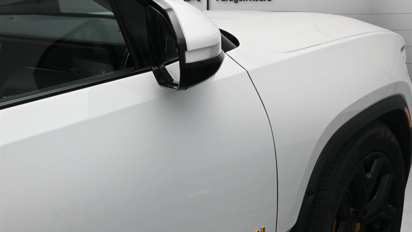 2023 Rivian R1S 7PDSGABA7PN011079