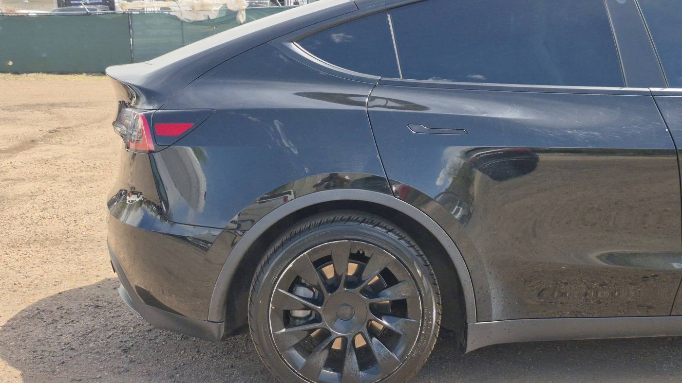 2021 Tesla Model Y 5YJYGDEDXMF105198