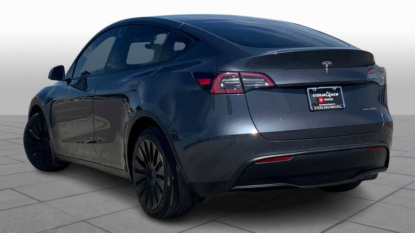 2021 Tesla Model Y 5YJYGDEE8MF193239