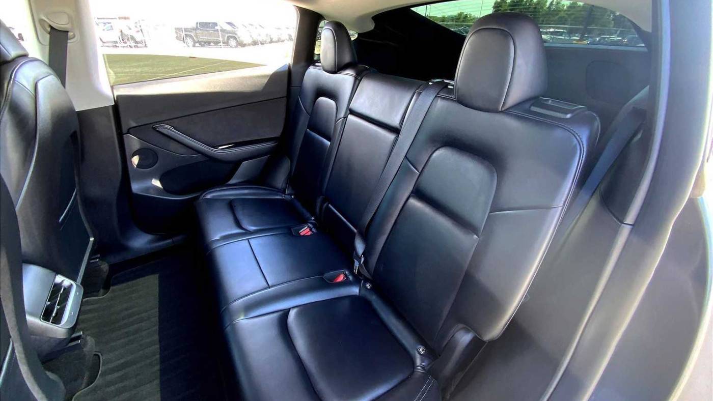 2021 Tesla Model Y 5YJYGDEE8MF193239