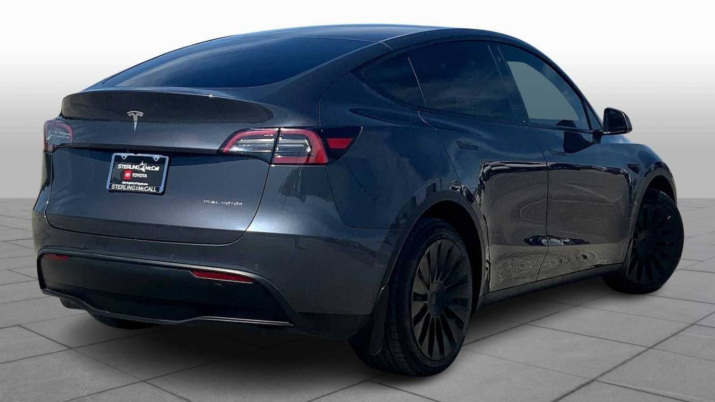 2021 Tesla Model Y 5YJYGDEE8MF193239