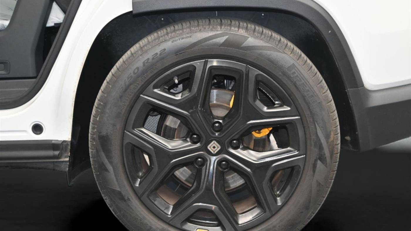 2023 Rivian R1S 7PDSGABA7PN011079