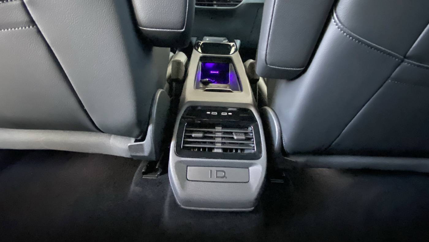 2022 Volkswagen ID.4 WVGKMPE2XNP040337