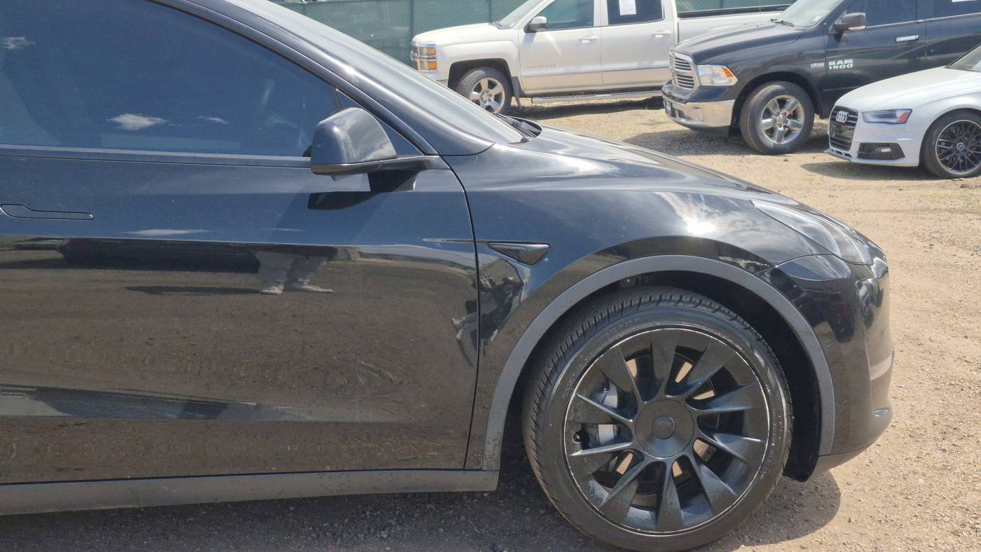 2021 Tesla Model Y 5YJYGDEDXMF105198