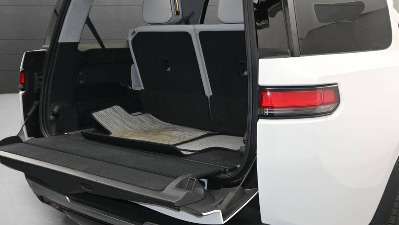 2023 Rivian R1S 7PDSGABA7PN011079