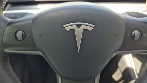 2021 Tesla Model Y 5YJYGDEDXMF105198