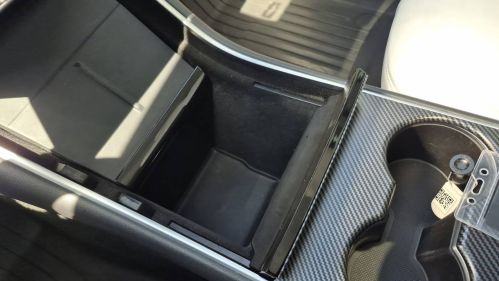 2021 Tesla Model Y 5YJYGDEDXMF105198