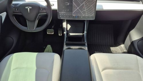2021 Tesla Model Y 5YJYGDEDXMF105198